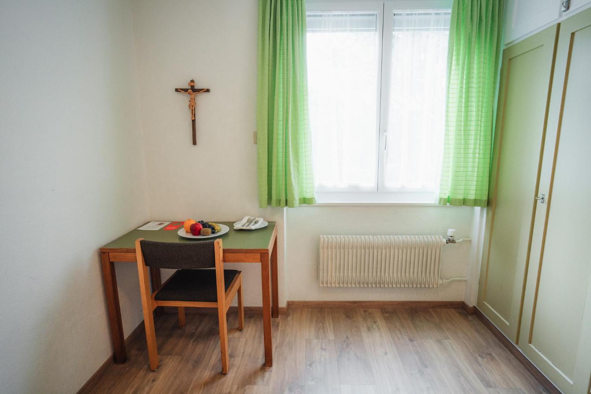 B&B Haus Schoenstatt Contactless- Check-In Brig Εξωτερικό φωτογραφία